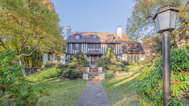 16 West Rd, Millburn Twp., NJ 07078