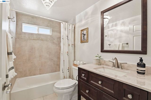 320 Appian Way, Union City, CA 94587