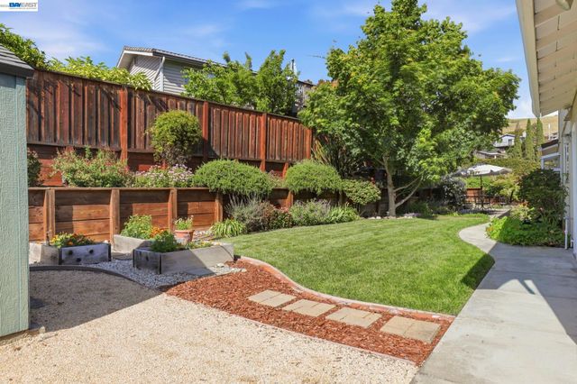 320 Appian Way, Union City, CA 94587