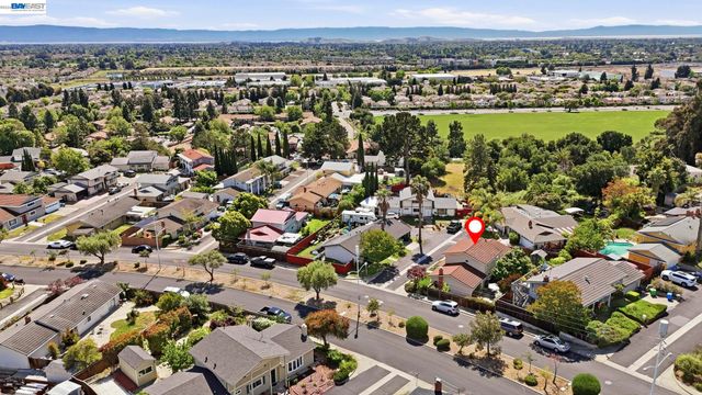 320 Appian Way, Union City, CA 94587