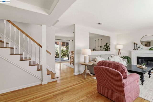 320 Appian Way, Union City, CA 94587