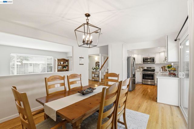 320 Appian Way, Union City, CA 94587