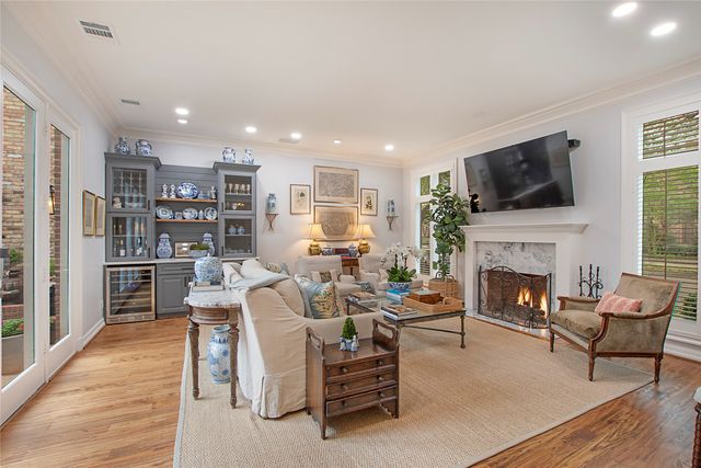 7615 Marquette Street, Dallas, TX 75225