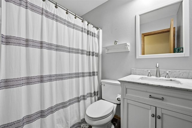 84 Amhurst St, Iowa City, IA 52245