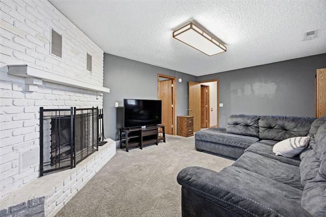 84 Amhurst St, Iowa City, IA 52245
