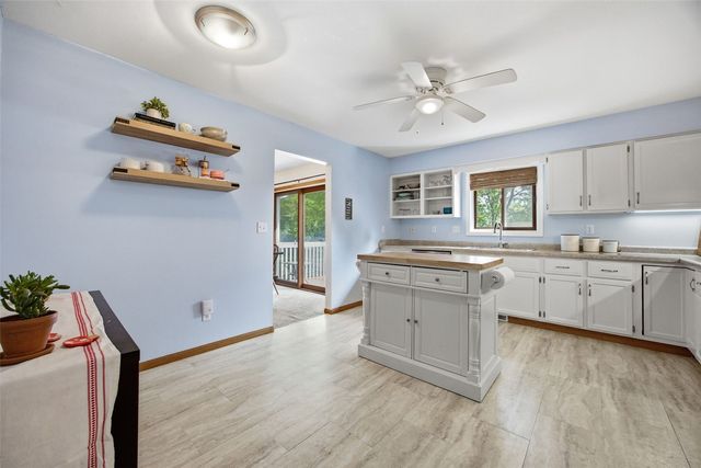 84 Amhurst St, Iowa City, IA 52245
