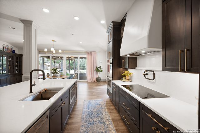 8609 Cavalry Dr, Fair Oaks Ranch, TX 78015