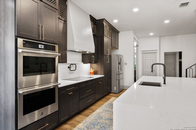 8609 Cavalry Dr, Fair Oaks Ranch, TX 78015