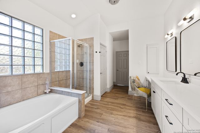 8609 Cavalry Dr, Fair Oaks Ranch, TX 78015