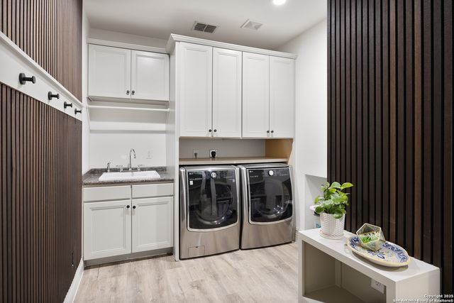 8609 Cavalry Dr, Fair Oaks Ranch, TX 78015