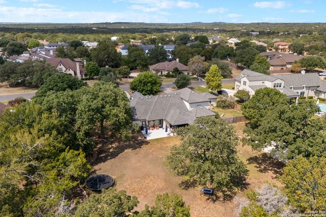 8609 Cavalry Dr, Fair Oaks Ranch, TX 78015