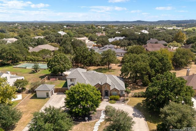 8609 Cavalry Dr, Fair Oaks Ranch, TX 78015
