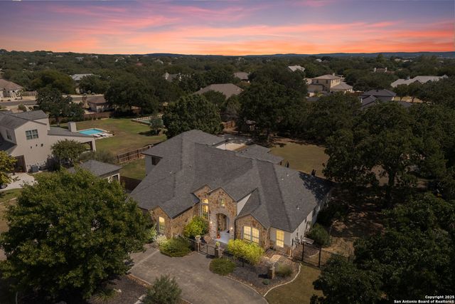 8609 Cavalry Dr, Fair Oaks Ranch, TX 78015