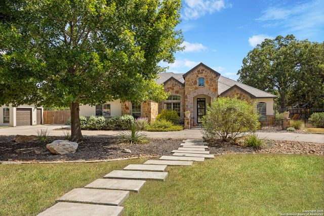 8609 Cavalry Dr, Fair Oaks Ranch, TX 78015