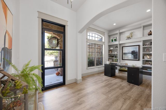 8609 Cavalry Dr, Fair Oaks Ranch, TX 78015