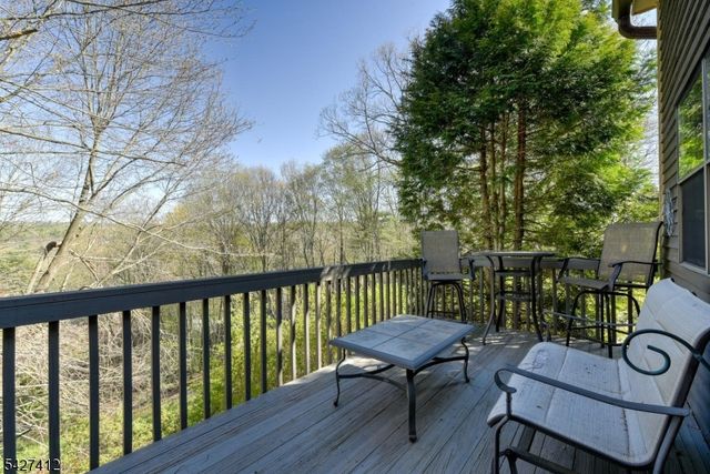 50 Beacon Hill Rd H, West Milford Twp., NJ 07480