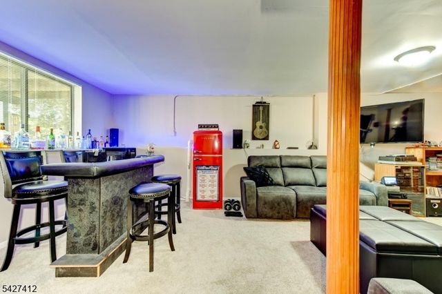 50 Beacon Hill Rd H, West Milford Twp., NJ 07480