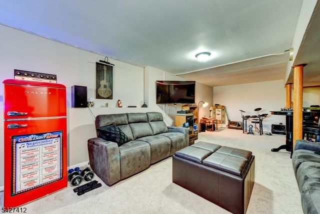 50 Beacon Hill Rd H, West Milford Twp., NJ 07480