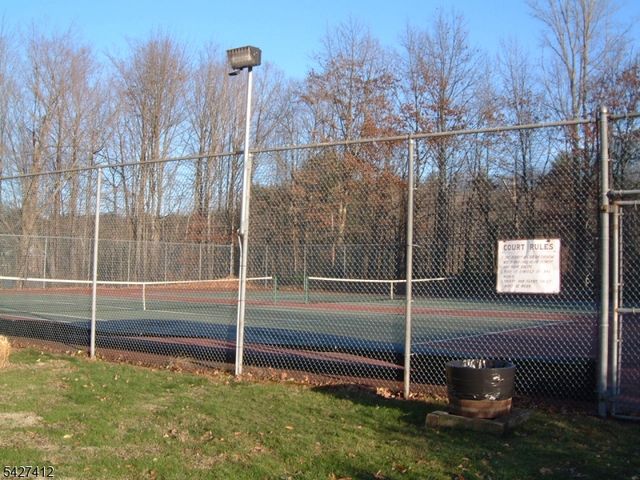 50 Beacon Hill Rd H, West Milford Twp., NJ 07480