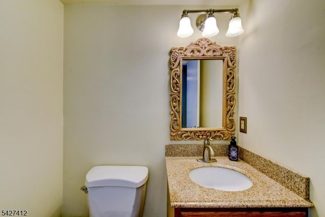 50 Beacon Hill Rd H, West Milford Twp., NJ 07480