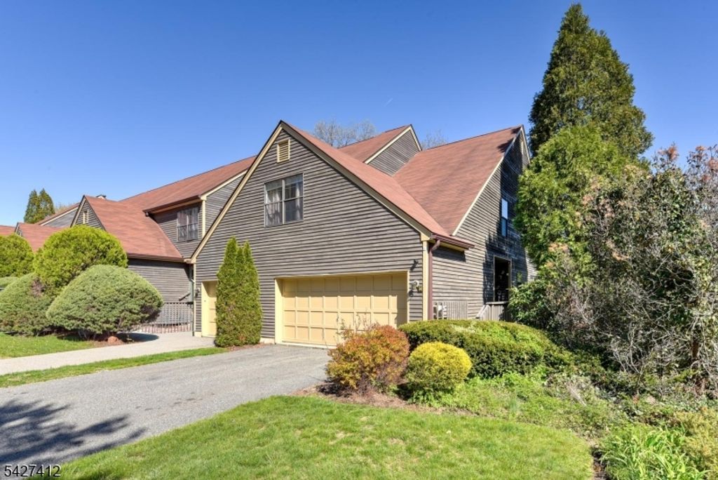 50 Beacon Hill Rd H, West Milford Twp., NJ 07480