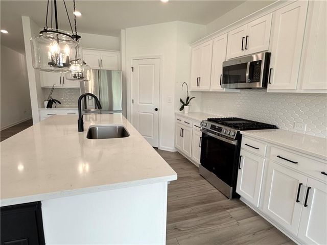 207 Foxhill Drive, Dawsonville, GA 30534