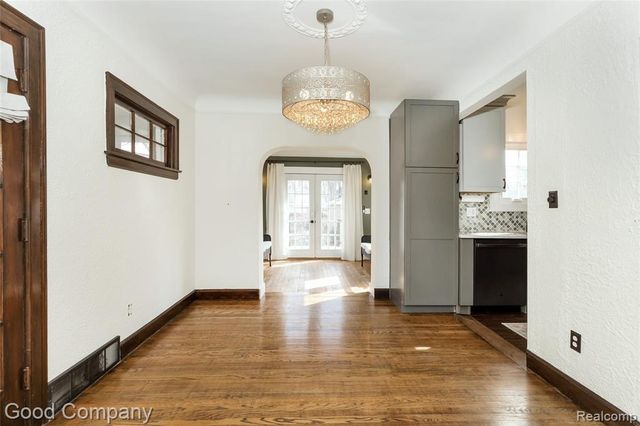 717 W 12 Mile Road, Royal Oak, MI 48073