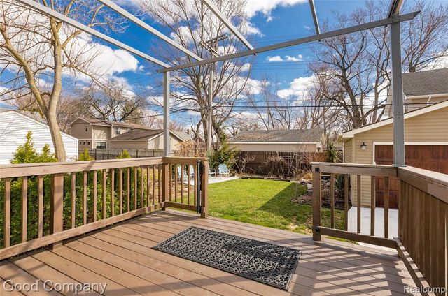 717 W 12 Mile Road, Royal Oak, MI 48073