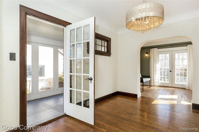 717 W 12 Mile Road, Royal Oak, MI 48073