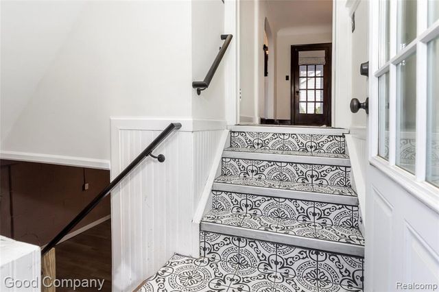 717 W 12 Mile Road, Royal Oak, MI 48073