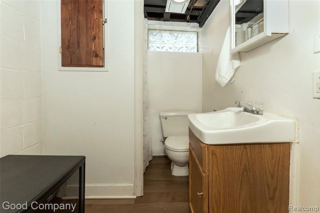 717 W 12 Mile Road, Royal Oak, MI 48073