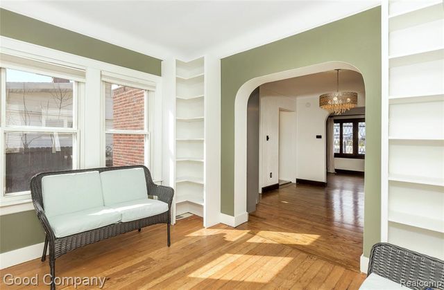 717 W 12 Mile Road, Royal Oak, MI 48073