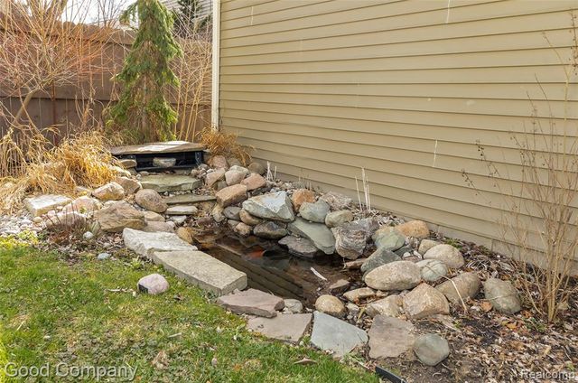 717 W 12 Mile Road, Royal Oak, MI 48073