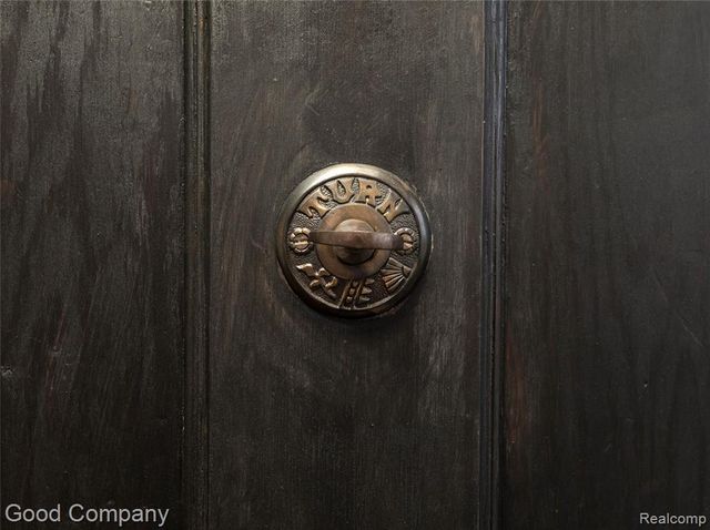 717 W 12 Mile Road, Royal Oak, MI 48073