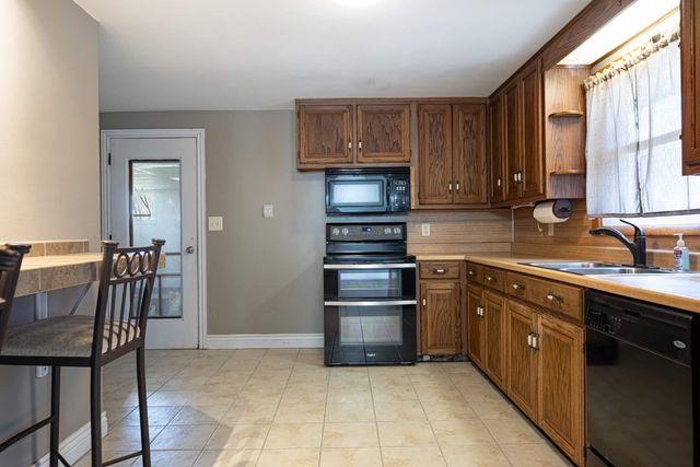 5235 W Ridgewood Road 5235 W Ridgewood Road, Springfield, OH 45503