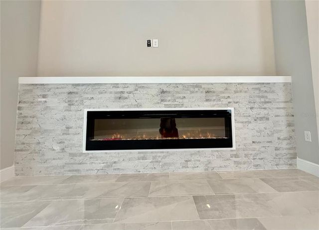2046 WALLINGFORD LOOP, Mount Dora, FL 32757
