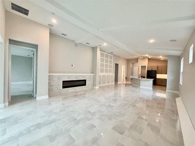 2046 WALLINGFORD LOOP, Mount Dora, FL 32757