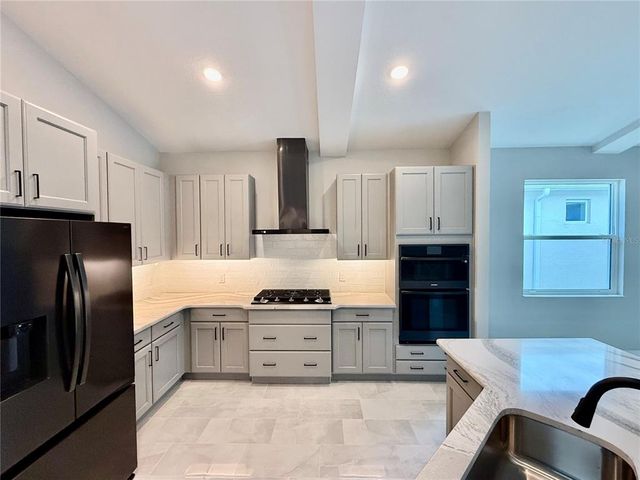 2046 WALLINGFORD LOOP, Mount Dora, FL 32757