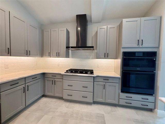 2046 WALLINGFORD LOOP, Mount Dora, FL 32757