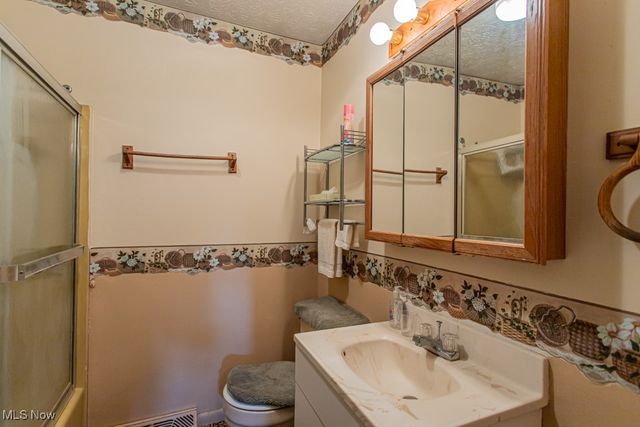 3120 Orchard Avenue SE, Warren, OH 44484