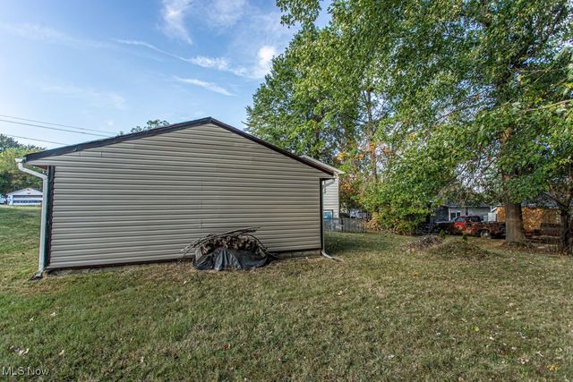 3120 Orchard Avenue SE, Warren, OH 44484