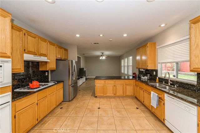 9220 Village Way, Riverside, CA 92508
