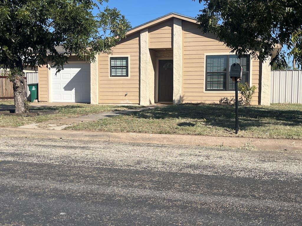 Image 1 of property listing at 1240 26th Street, San Angelo, TX 76903