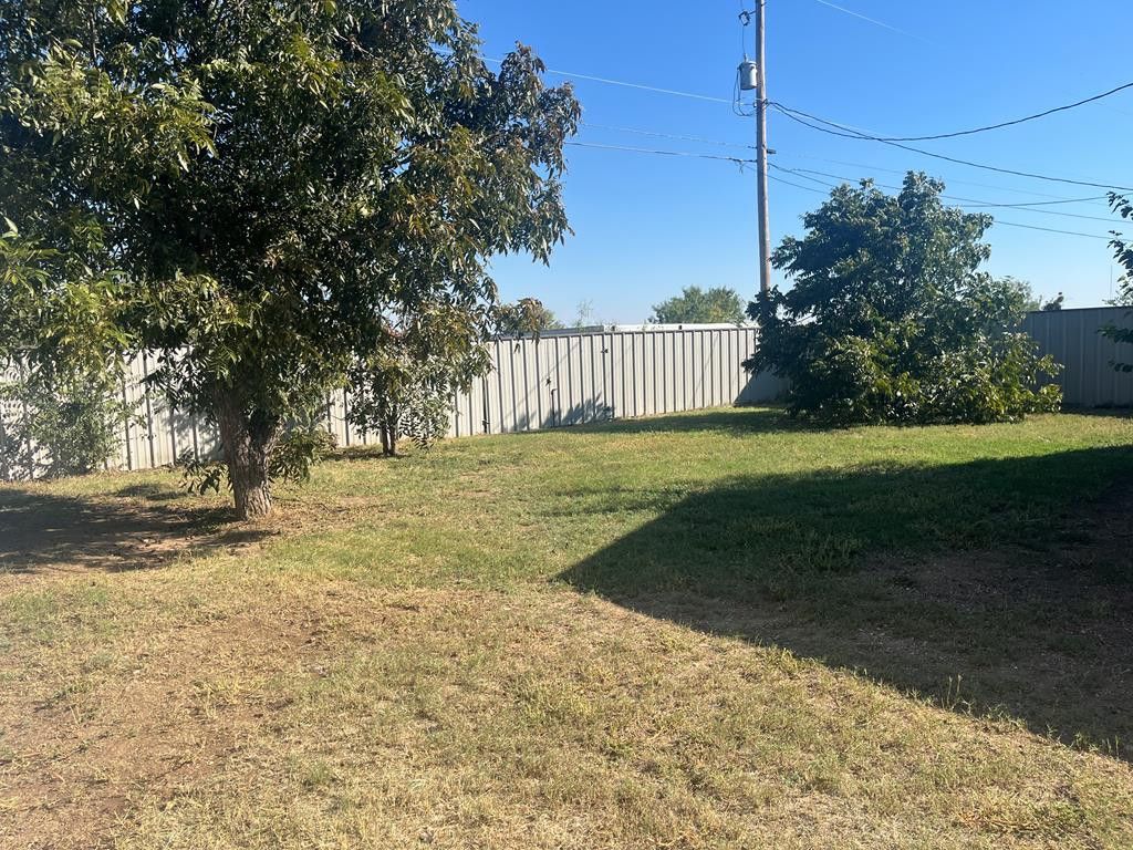 Image 2 of property listing at 1240 26th Street, San Angelo, TX 76903
