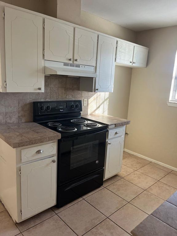 Image 4 of property listing at 1240 26th Street, San Angelo, TX 76903