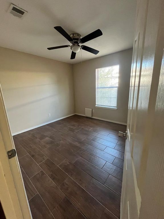 Image 6 of property listing at 1240 26th Street, San Angelo, TX 76903