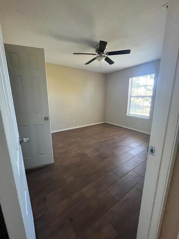 Image 7 of property listing at 1240 26th Street, San Angelo, TX 76903