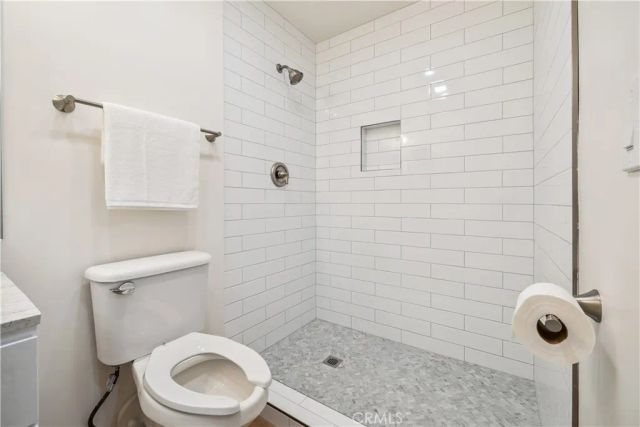 11722 Avon Way 103, Los Angeles, CA 90066