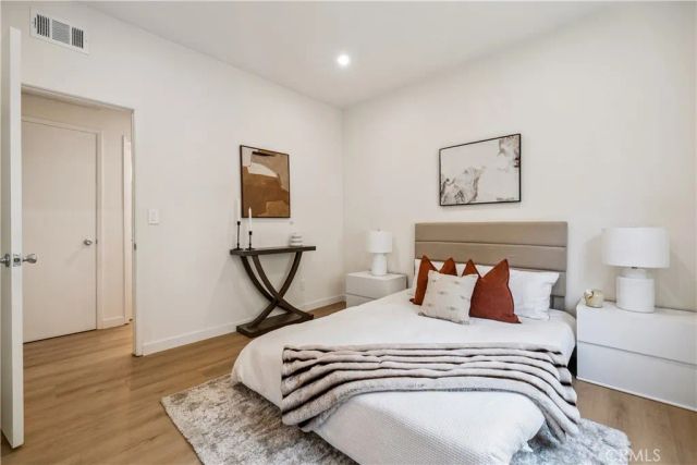 11722 Avon Way 103, Los Angeles, CA 90066