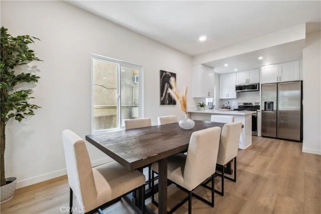 11722 Avon Way 103, Los Angeles, CA 90066